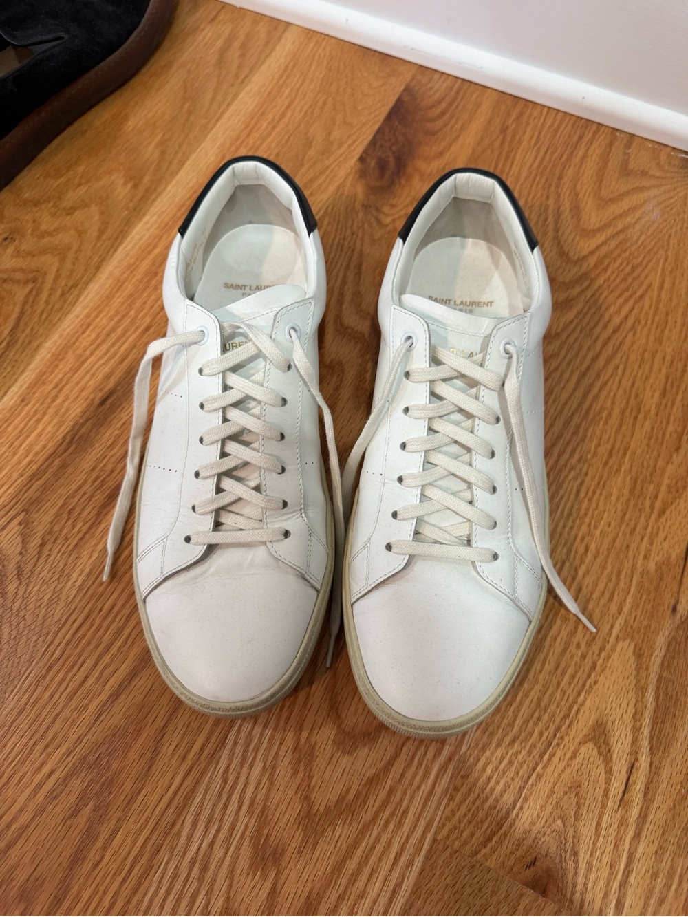 Saint Laurent Paris Mens Low Profile White Leather Sneaker Size 43